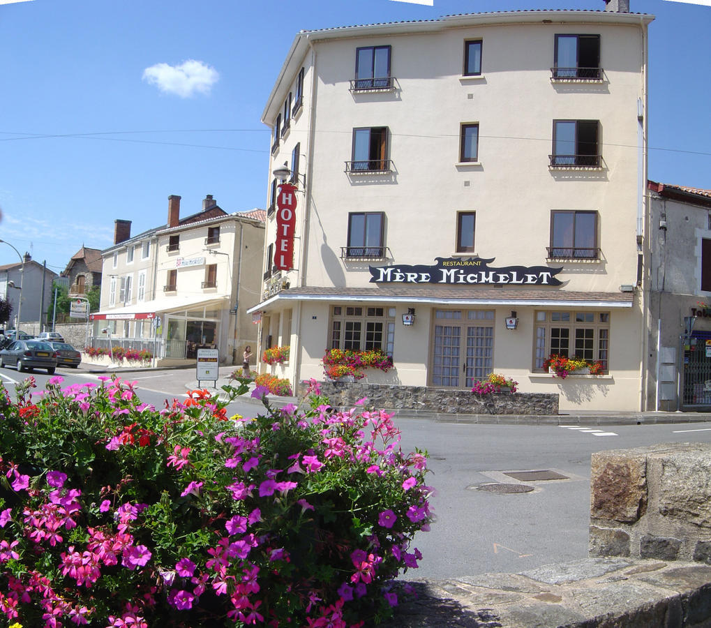 Hotel De La Mere Michelet Confolens Bagian luar foto